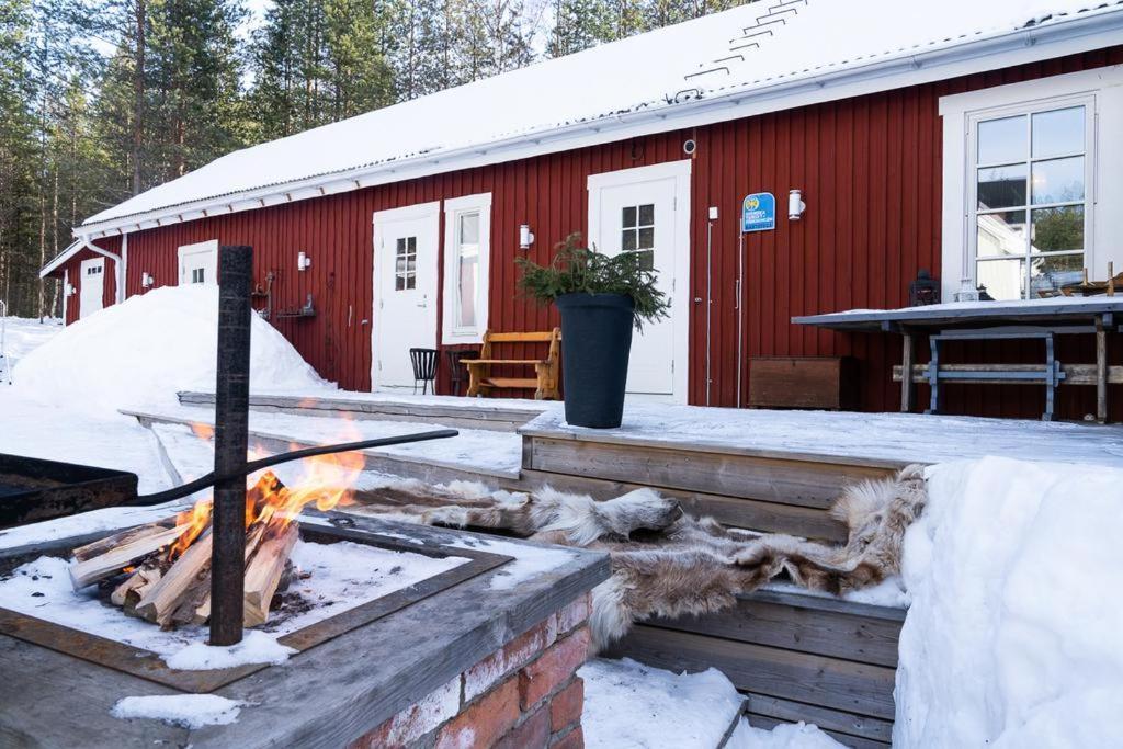 Torpet - Bed And Breakfast Med Charm Norrfjarden Exteriér fotografie